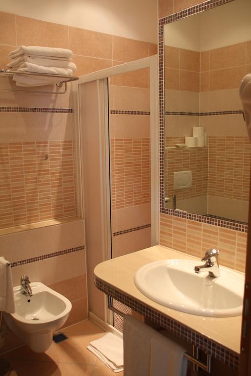 Hotel Flora Bellaria-Igea Marina Cameră foto